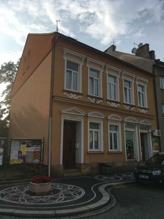 Penzion Zámecký park Lázně Bělohrad Exteriér fotografie